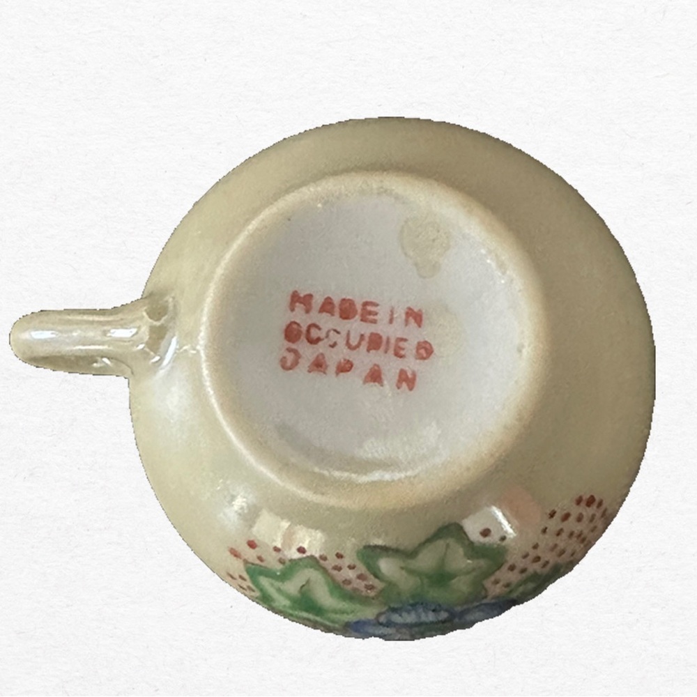 ☘️SOLD☘️ Occupied Japan Pearlized Mini Vintage Teacup & Saucer Set - Picture 7 of 8